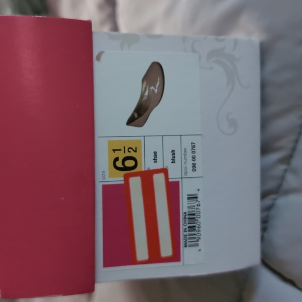 Xhilaration blush flats